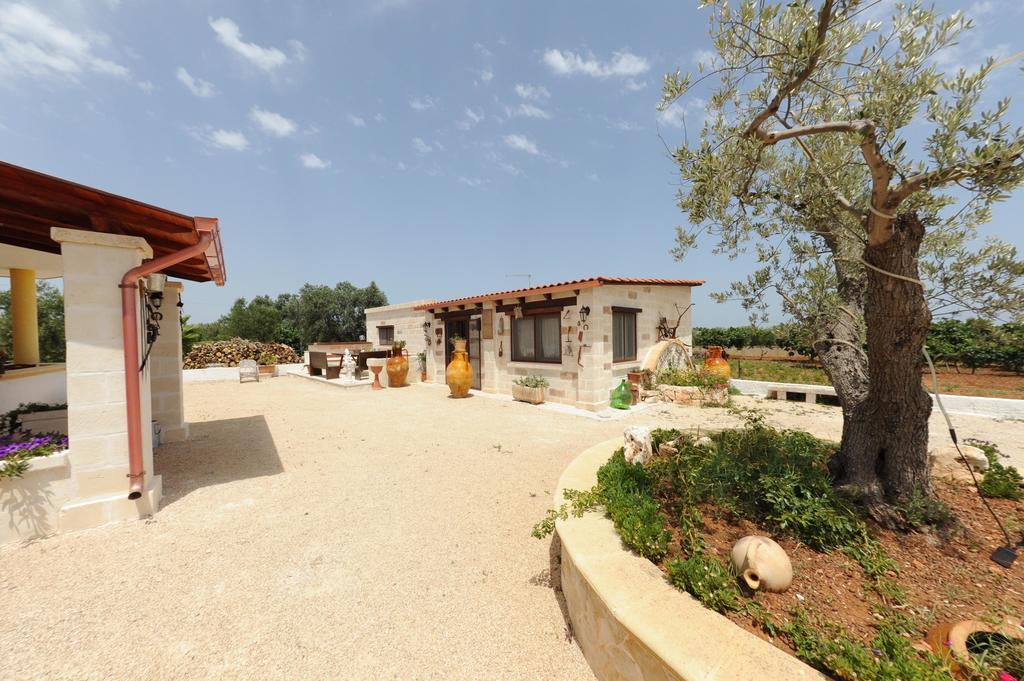 B&B Il Giardino Degli Ulivi Торе Санта Сабина Екстериор снимка
