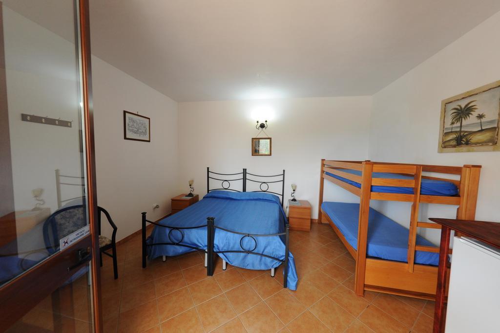 B&B Il Giardino Degli Ulivi Торе Санта Сабина Екстериор снимка
